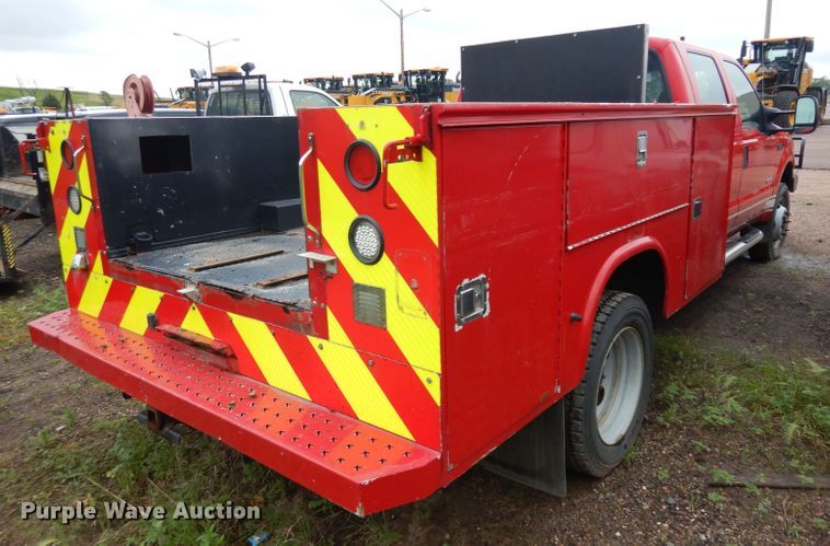 image for item DH5529 2004 Ford F550 Super Duty  Crew Cab utility bed truck