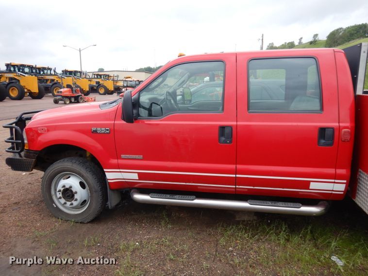 image for item DH5529 2004 Ford F550 Super Duty  Crew Cab utility bed truck