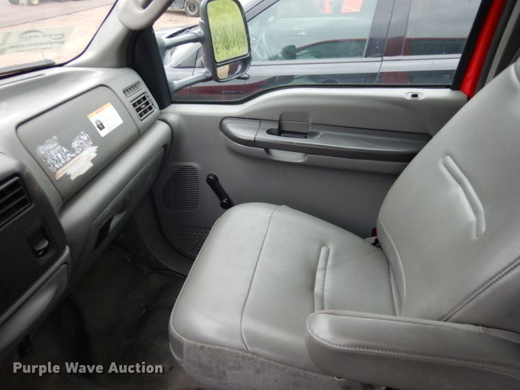 image for item DH5529 2004 Ford F550 Super Duty  Crew Cab utility bed truck