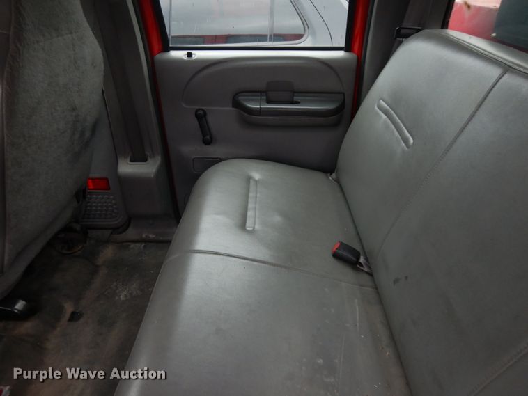 image for item DH5529 2004 Ford F550 Super Duty  Crew Cab utility bed truck