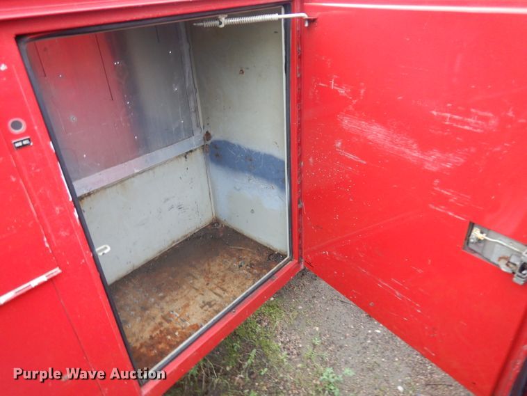 image for item DH5529 2004 Ford F550 Super Duty  Crew Cab utility bed truck