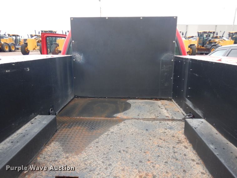 image for item DH5529 2004 Ford F550 Super Duty  Crew Cab utility bed truck
