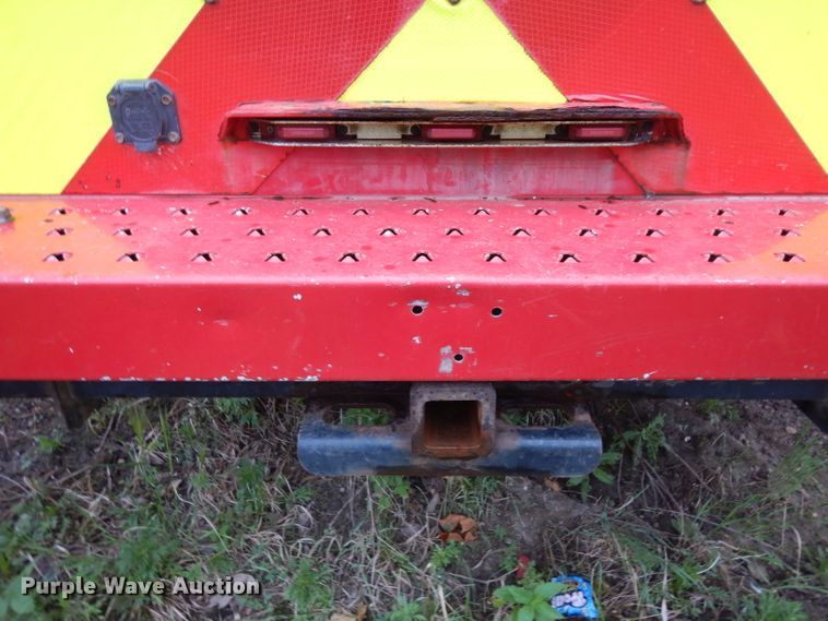 image for item DH5529 2004 Ford F550 Super Duty  Crew Cab utility bed truck