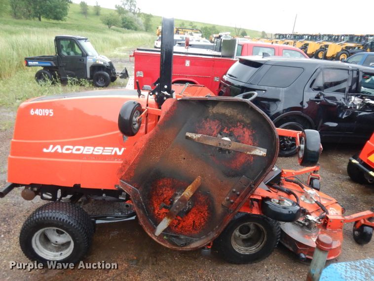 image for item DH5532 2010 Jacobsen R311T lawn mower