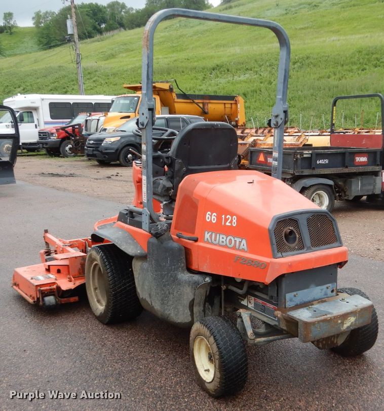 image for item DH5533 2007 Kubota F2880 lawn mower
