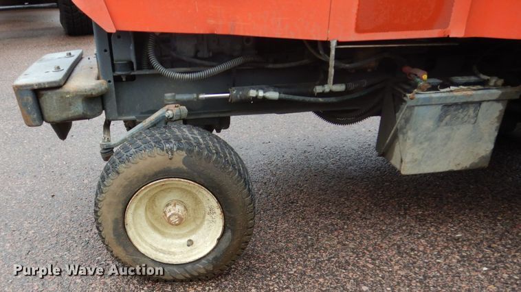 image for item DH5533 2007 Kubota F2880 lawn mower