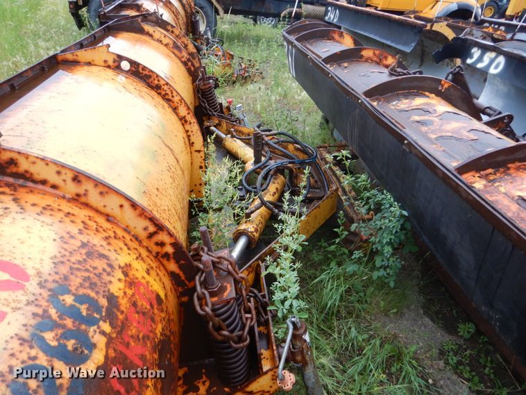 image for item DH5541 (6) snow plows