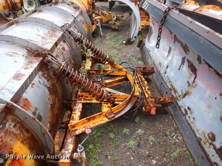 image for item DH5541 (6) snow plows