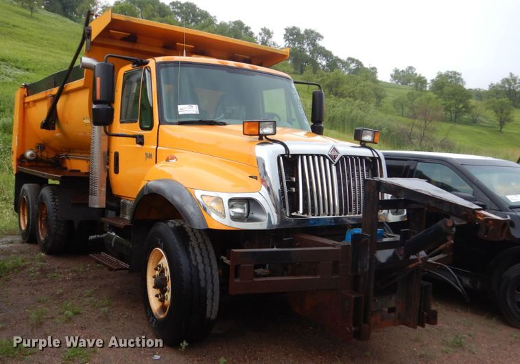 image for item DH5543 2006 International 7400  dump truck
