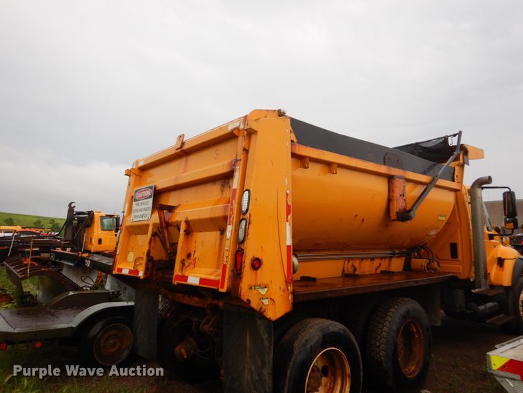image for item DH5543 2006 International 7400  dump truck