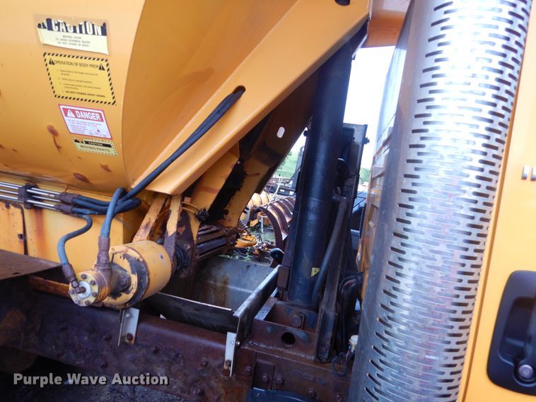 image for item DH5543 2006 International 7400  dump truck