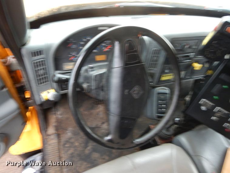 image for item DH5543 2006 International 7400  dump truck