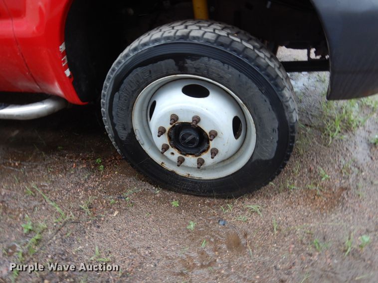 image for item DH5544 2003 Ford F450 Super Duty  Crew Cab flatbed truck