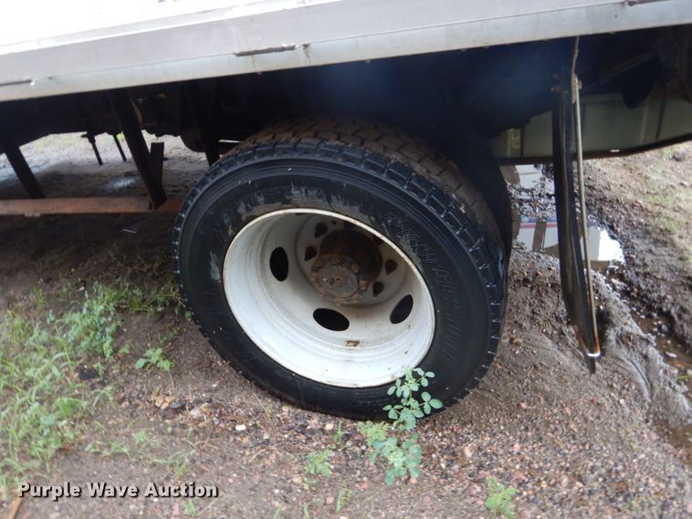 image for item DH5544 2003 Ford F450 Super Duty  Crew Cab flatbed truck