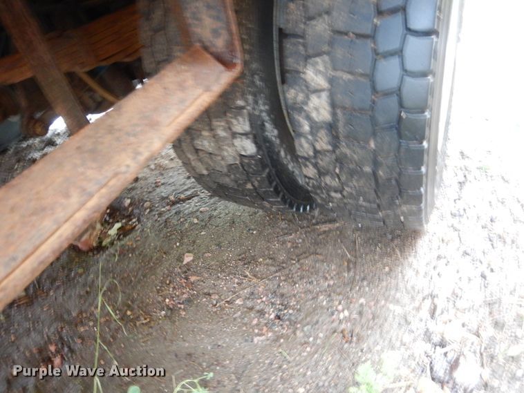 image for item DH5544 2003 Ford F450 Super Duty  Crew Cab flatbed truck