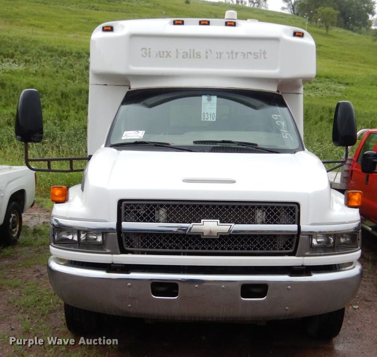 image for item DH5545 2008 Chevrolet C4500  shuttle bus