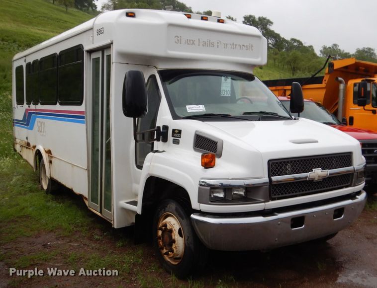 image for item DH5545 2008 Chevrolet C4500  shuttle bus