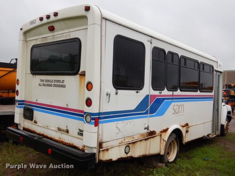 image for item DH5545 2008 Chevrolet C4500  shuttle bus