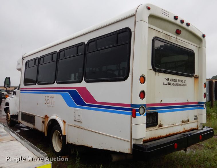 image for item DH5545 2008 Chevrolet C4500  shuttle bus
