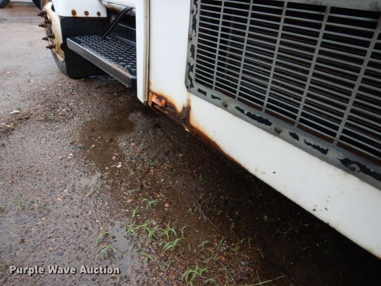 image for item DH5545 2008 Chevrolet C4500  shuttle bus