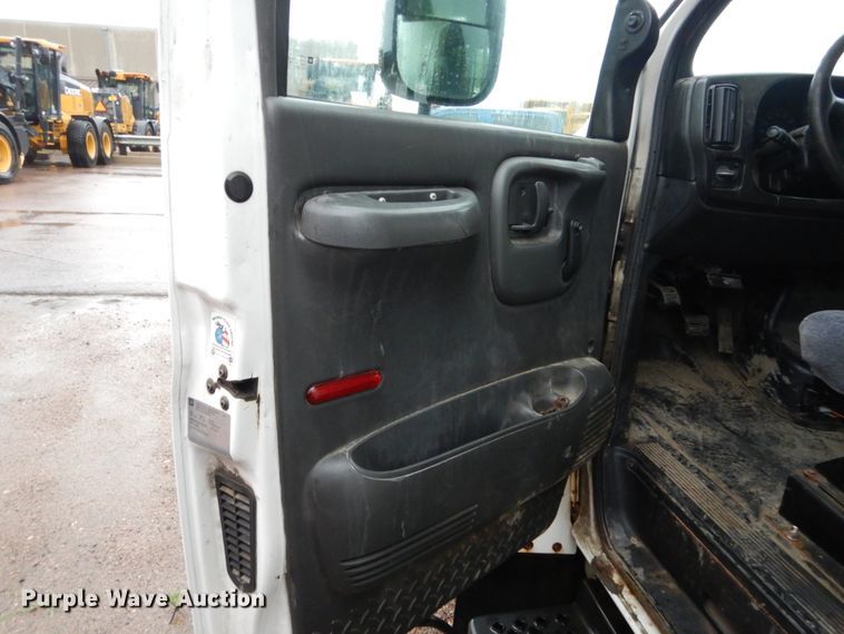 image for item DH5545 2008 Chevrolet C4500  shuttle bus