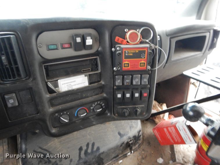 image for item DH5545 2008 Chevrolet C4500  shuttle bus