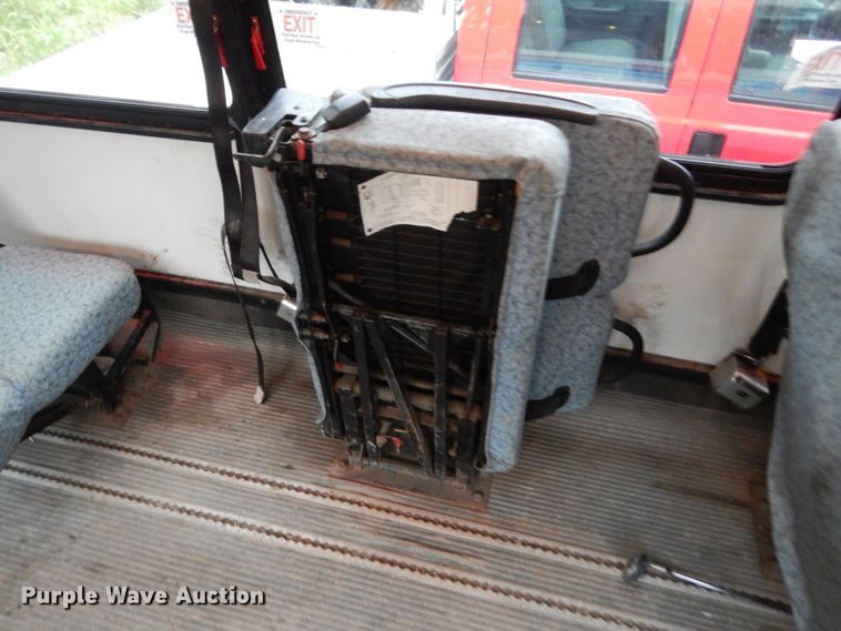 image for item DH5545 2008 Chevrolet C4500  shuttle bus