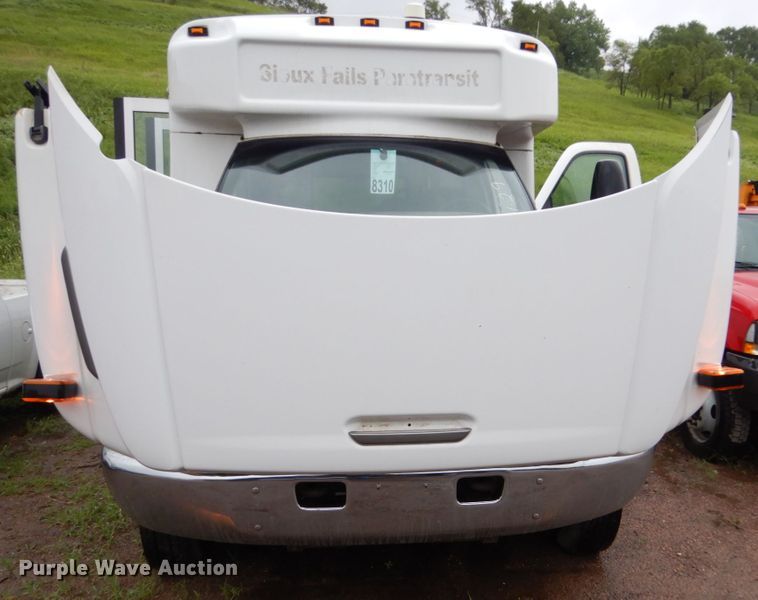 image for item DH5545 2008 Chevrolet C4500  shuttle bus