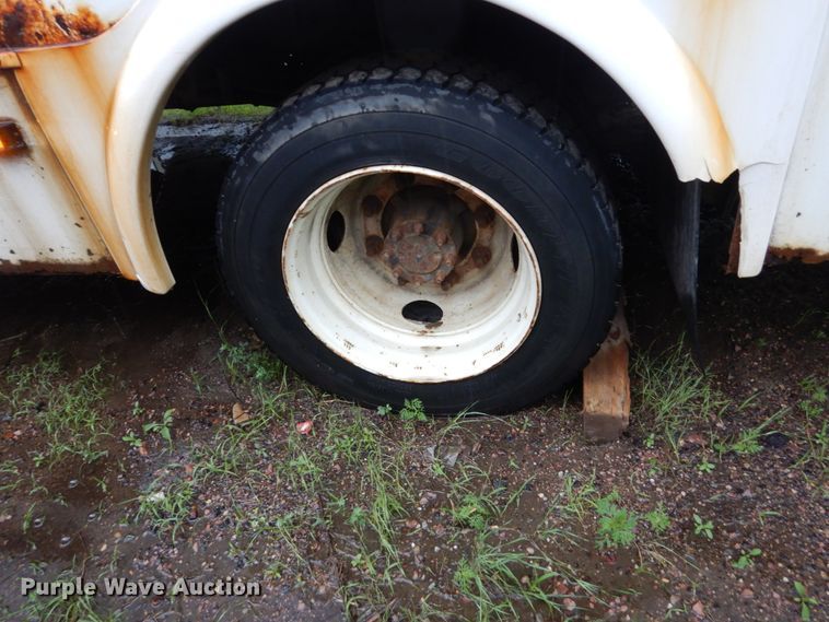 image for item DH5545 2008 Chevrolet C4500  shuttle bus