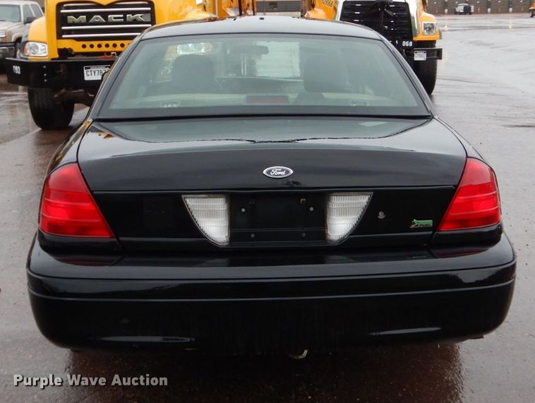 image for item DH5548 2010 Ford Crown Victoria Police Interceptor