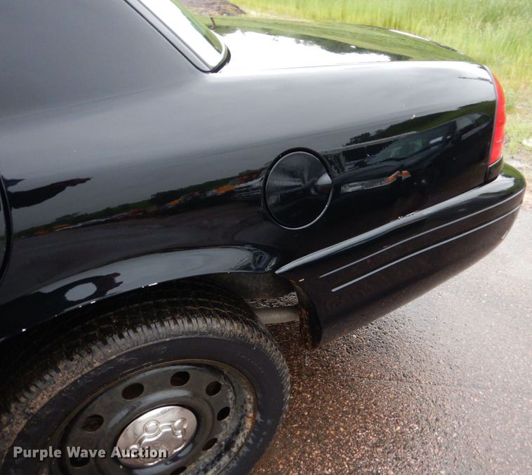 image for item DH5548 2010 Ford Crown Victoria Police Interceptor