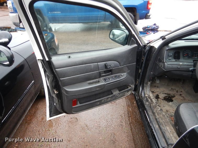 image for item DH5548 2010 Ford Crown Victoria Police Interceptor