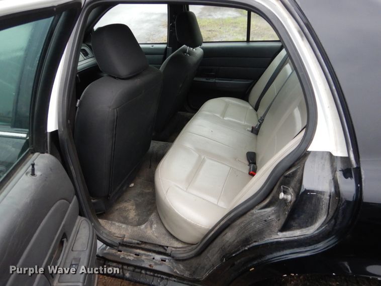 image for item DH5548 2010 Ford Crown Victoria Police Interceptor