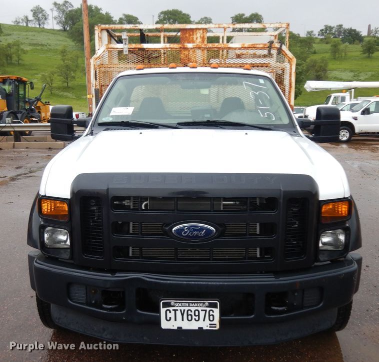 image for item DH5549 2009 Ford F550 Super Duty  flatbed truck with crane
