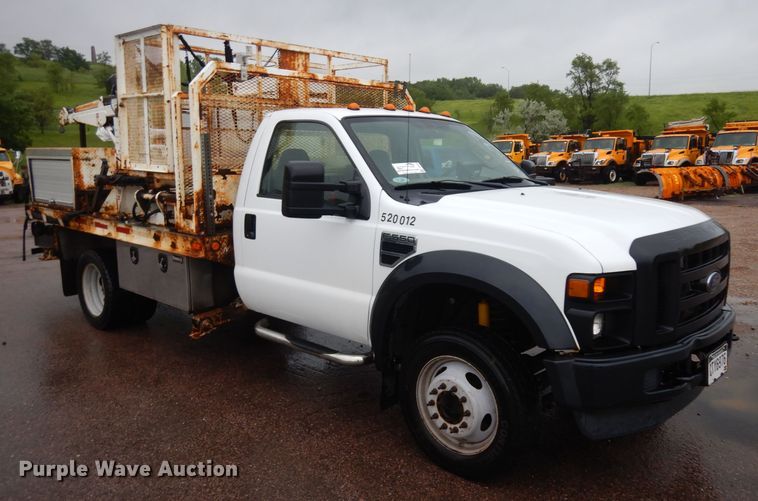 image for item DH5549 2009 Ford F550 Super Duty  flatbed truck with crane