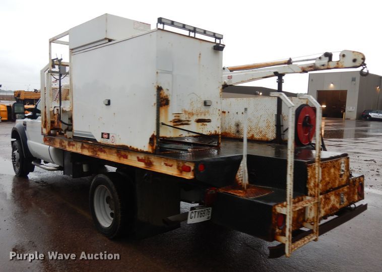 image for item DH5549 2009 Ford F550 Super Duty  flatbed truck with crane