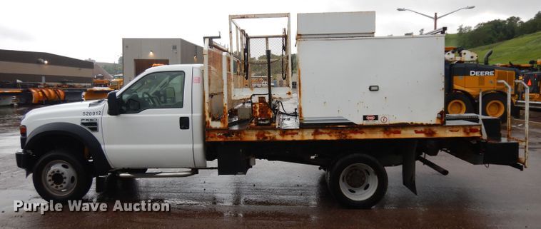 image for item DH5549 2009 Ford F550 Super Duty  flatbed truck with crane