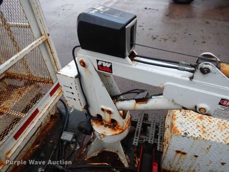 image for item DH5549 2009 Ford F550 Super Duty  flatbed truck with crane