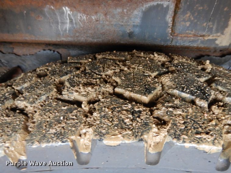 image for item DH5552 2002 International 4900  bucket truck