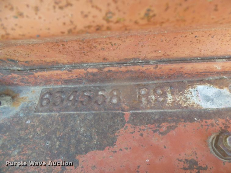 image for item DD0430 International 715 combine