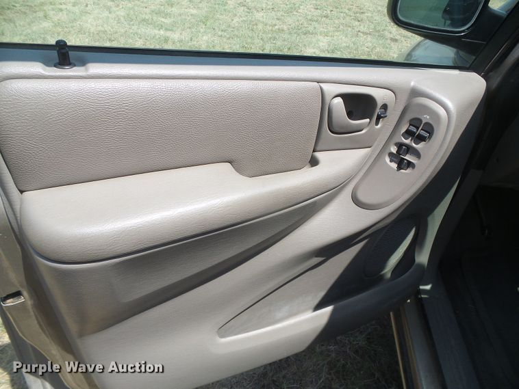 image for item DD0434 2003 Dodge Grand Caravan Sport  van