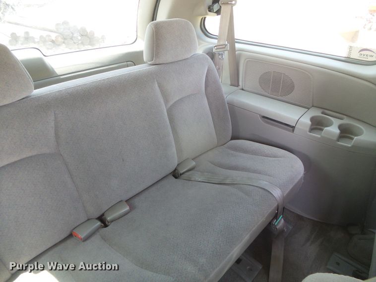 image for item DD0434 2003 Dodge Grand Caravan Sport  van