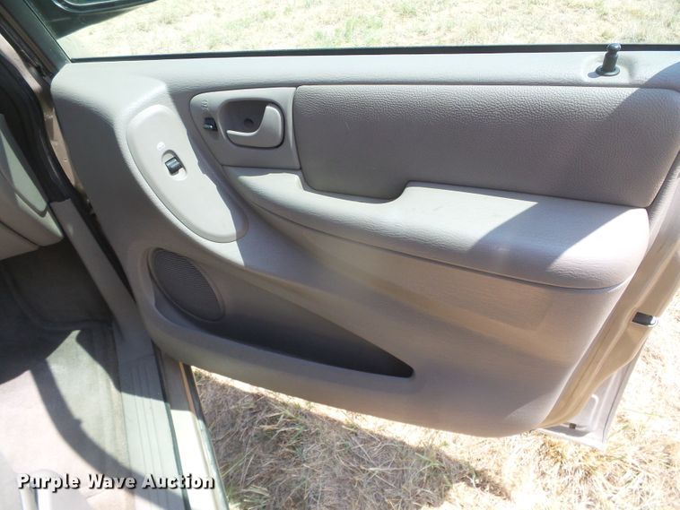 image for item DD0434 2003 Dodge Grand Caravan Sport  van