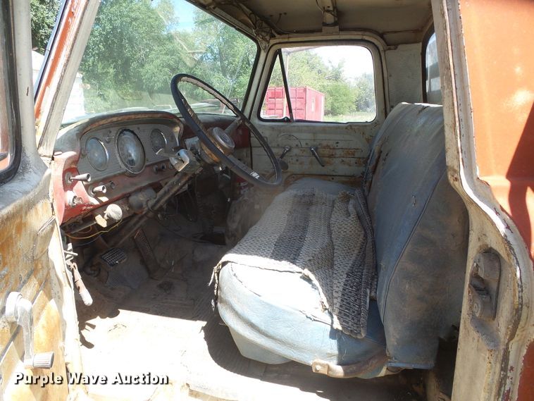 image for item DD0438 1964 Ford N750  dump flatbed truck