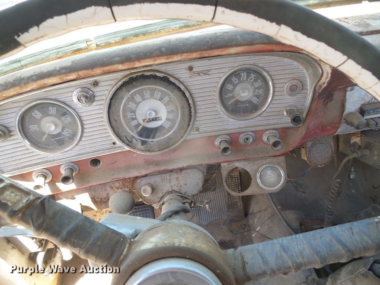 image for item DD0438 1964 Ford N750  dump flatbed truck