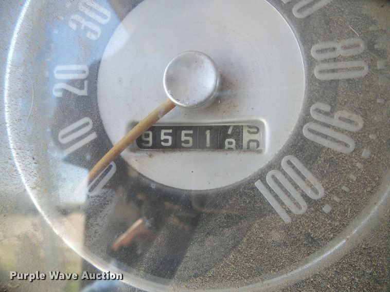 image for item DD0438 1964 Ford N750  dump flatbed truck