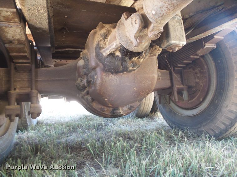 image for item DD0438 1964 Ford N750  dump flatbed truck