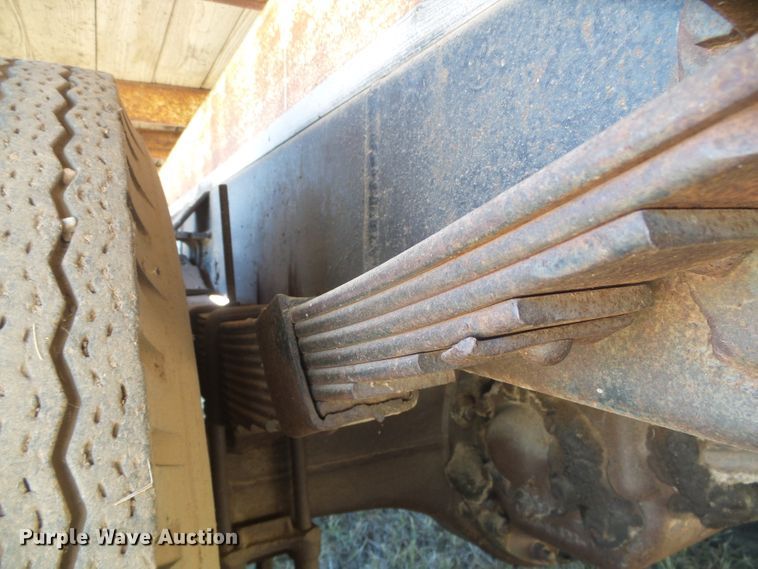 image for item DD0438 1964 Ford N750  dump flatbed truck