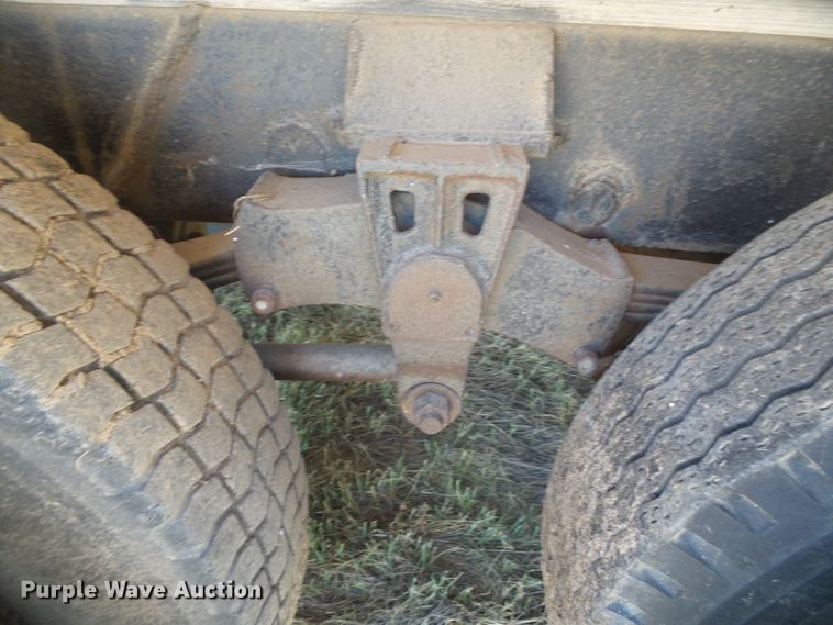 image for item DD0438 1964 Ford N750  dump flatbed truck