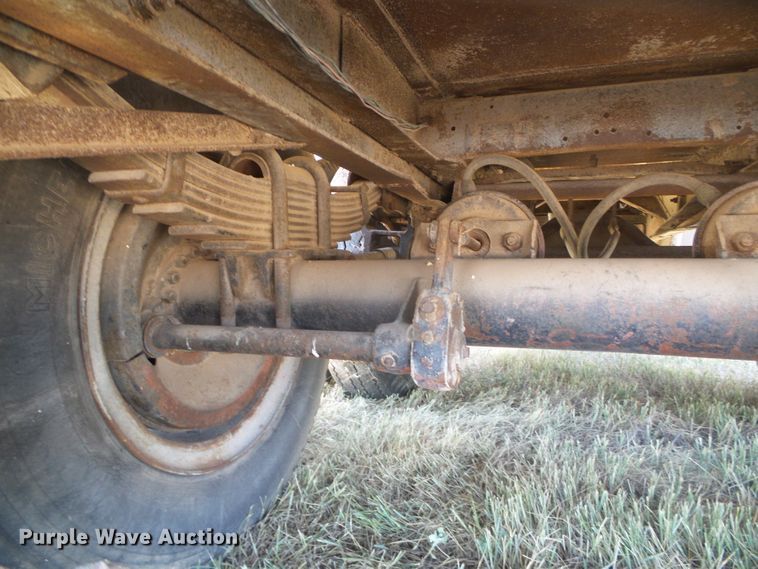 image for item DD0438 1964 Ford N750  dump flatbed truck